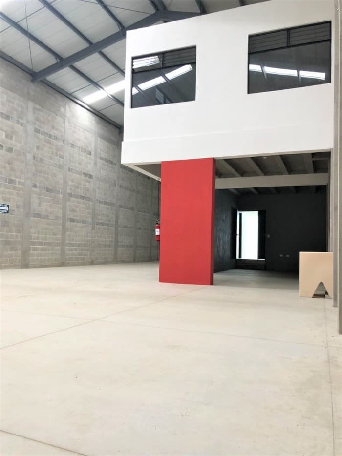 Ofibodega en Venta en Complejo Industrial de XELA  - foto 1