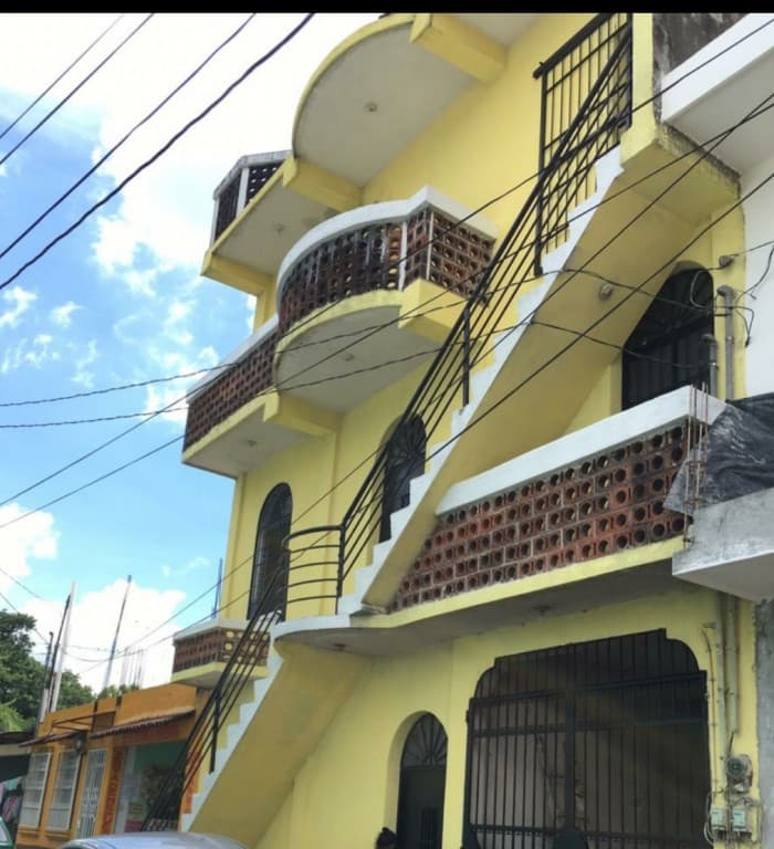 Casa en venta con apartamentos en zona 1 de Mazatenango - foto 1