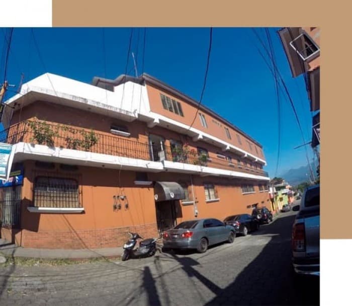 VENDO BONITO HOTEL EN COATEPEQUE, QUETZALTENANGO.  - foto 1